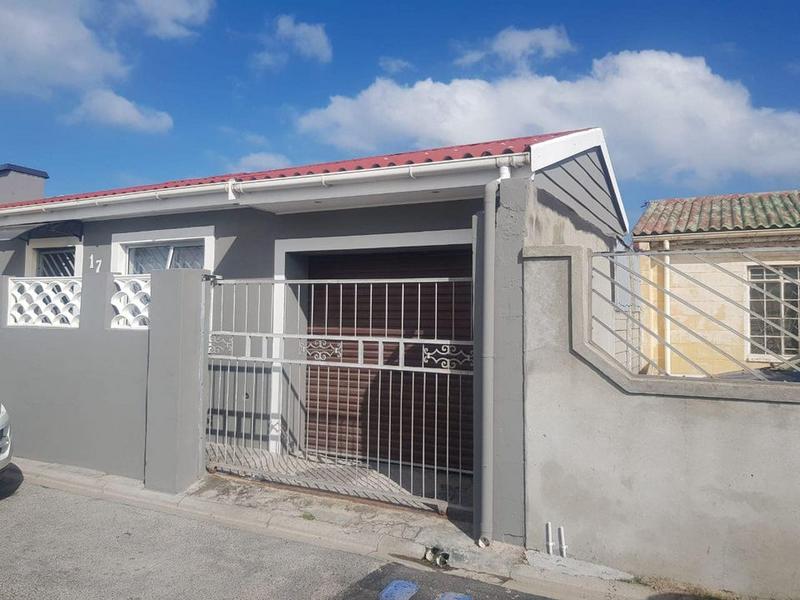 4 Bedroom Property for Sale in Mitchells Plain Central Western Cape